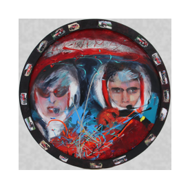 Täielikus keskendumises rallisõitjad rajal punase autoga, Õli lõuendil, raamis diameetriga 110cm